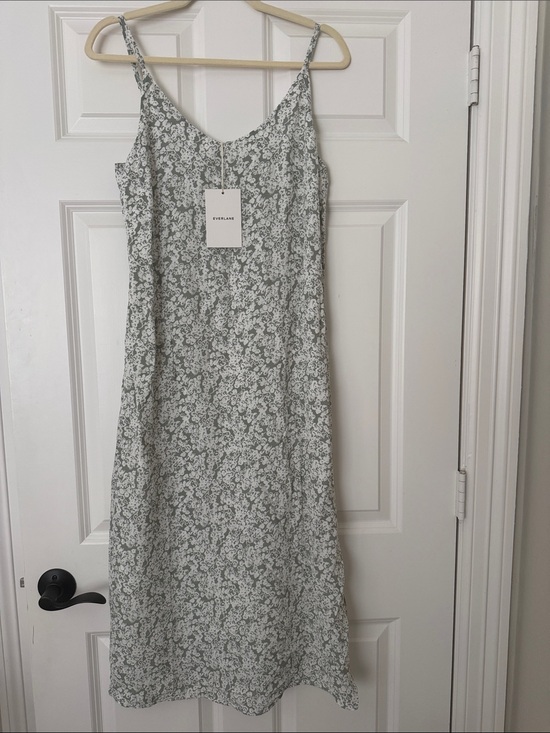 Everlane Dresses & Skirts - Everlane Sage Green Floral Slip Midi Dress NWT